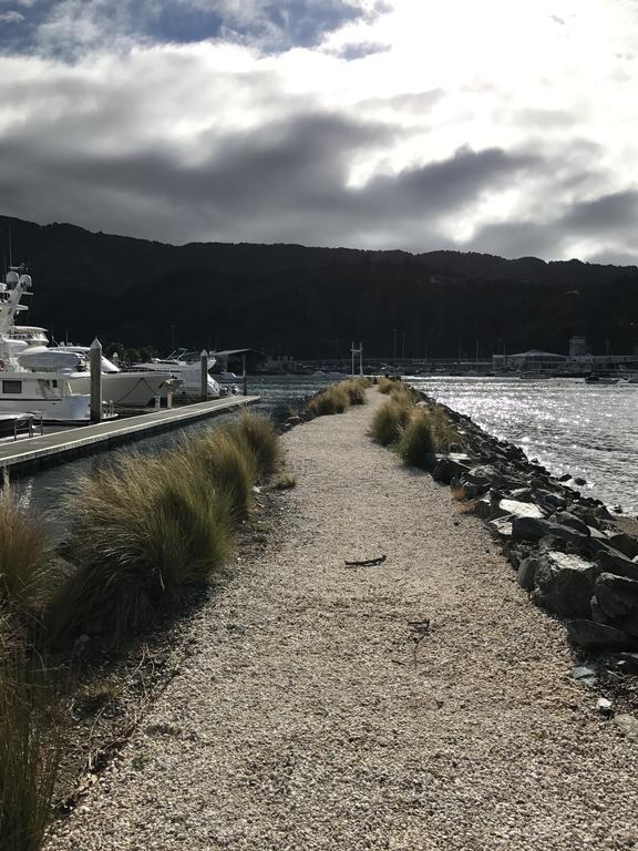 Picton Waterfront Oxley'S Luxury Apartment Exterior photo